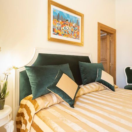 Pantheon Suites In Рим Экстерьер фото